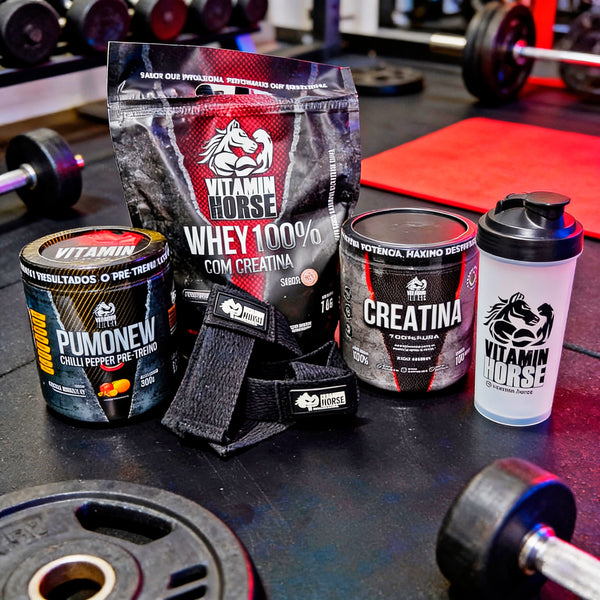 Whey 100% Com Creatina Vitamin Horse 1 KG (Refil) + Creatina 300 G + Pumonew 300 G = Coqueteleira + Strap Vitamin Horse